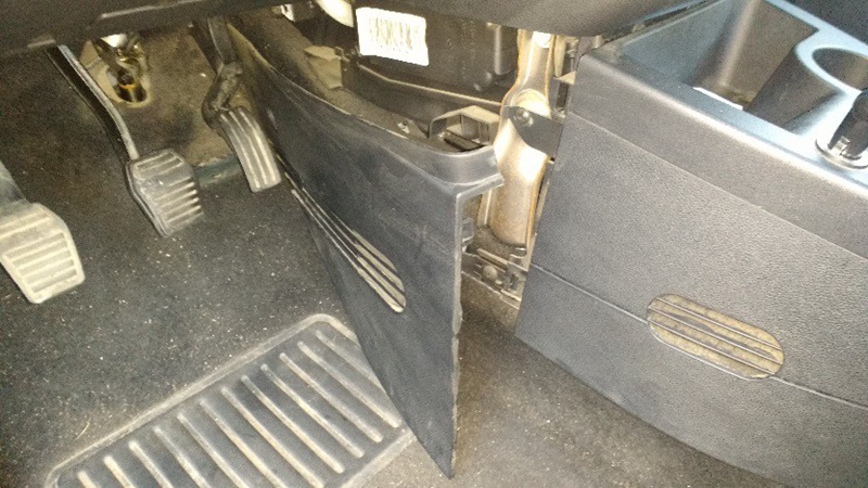Change Cabin Air Filter on a Ford Fiesta MkV